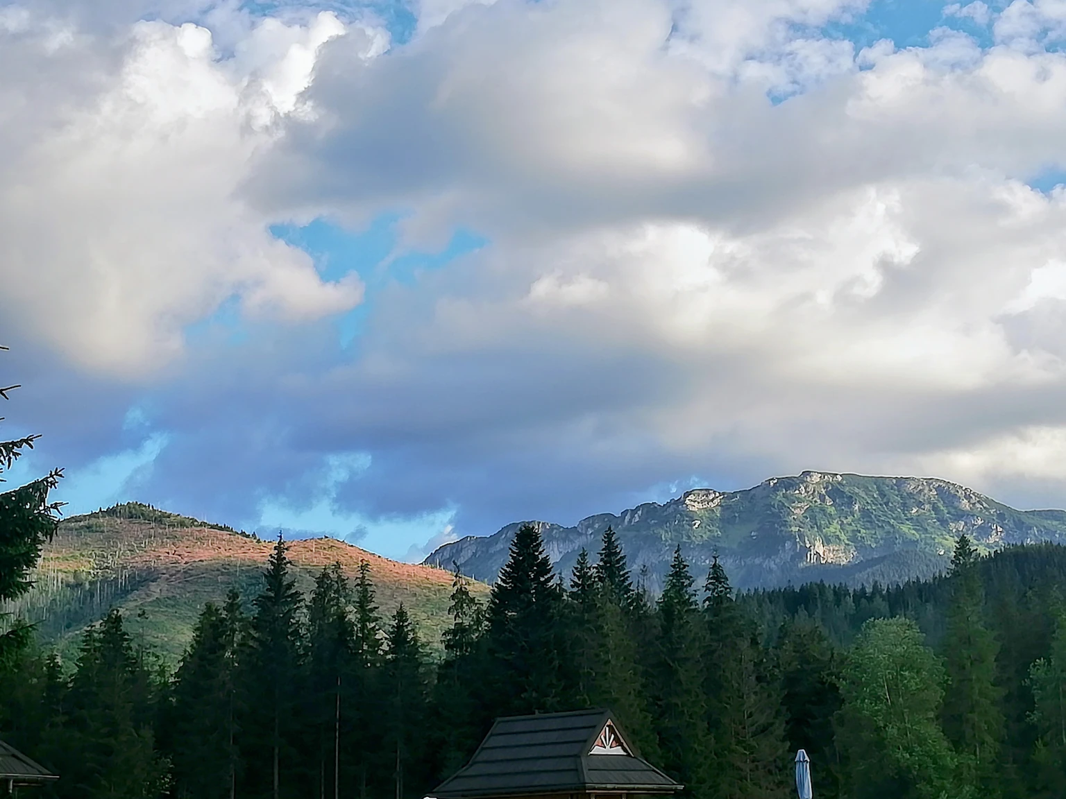 Niebo nad Tatrami i panorama gor