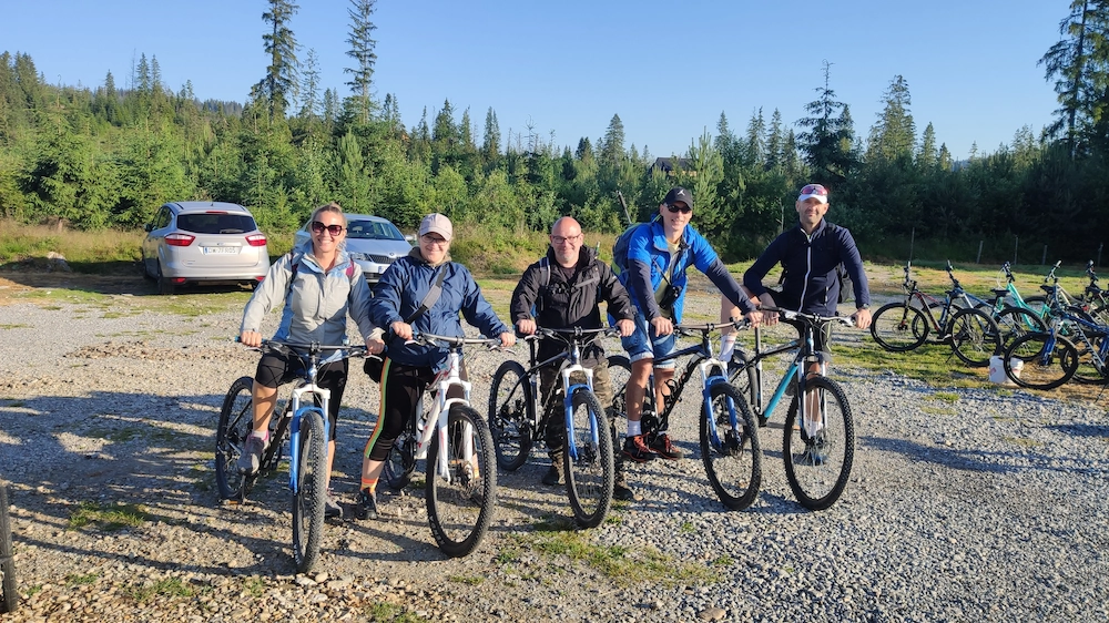 Mountain biking in Chochołowska Valley - Scene 1